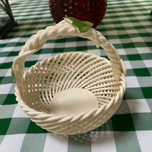 Small Levante porcelain woven basket